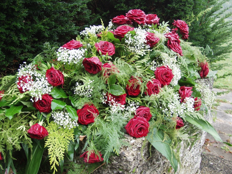 funeraire-BONSON-min_roses-61203